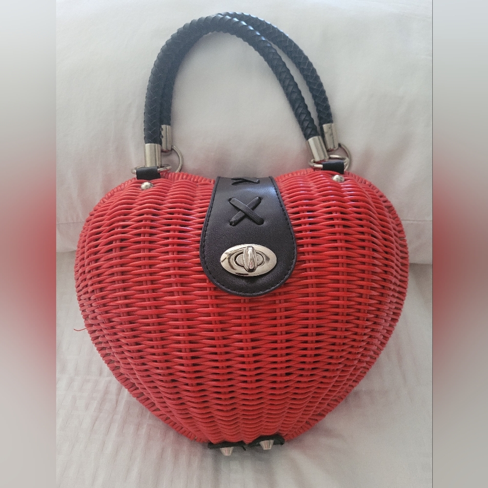 Red plastic coated cane heart purse. Rockabilly style.